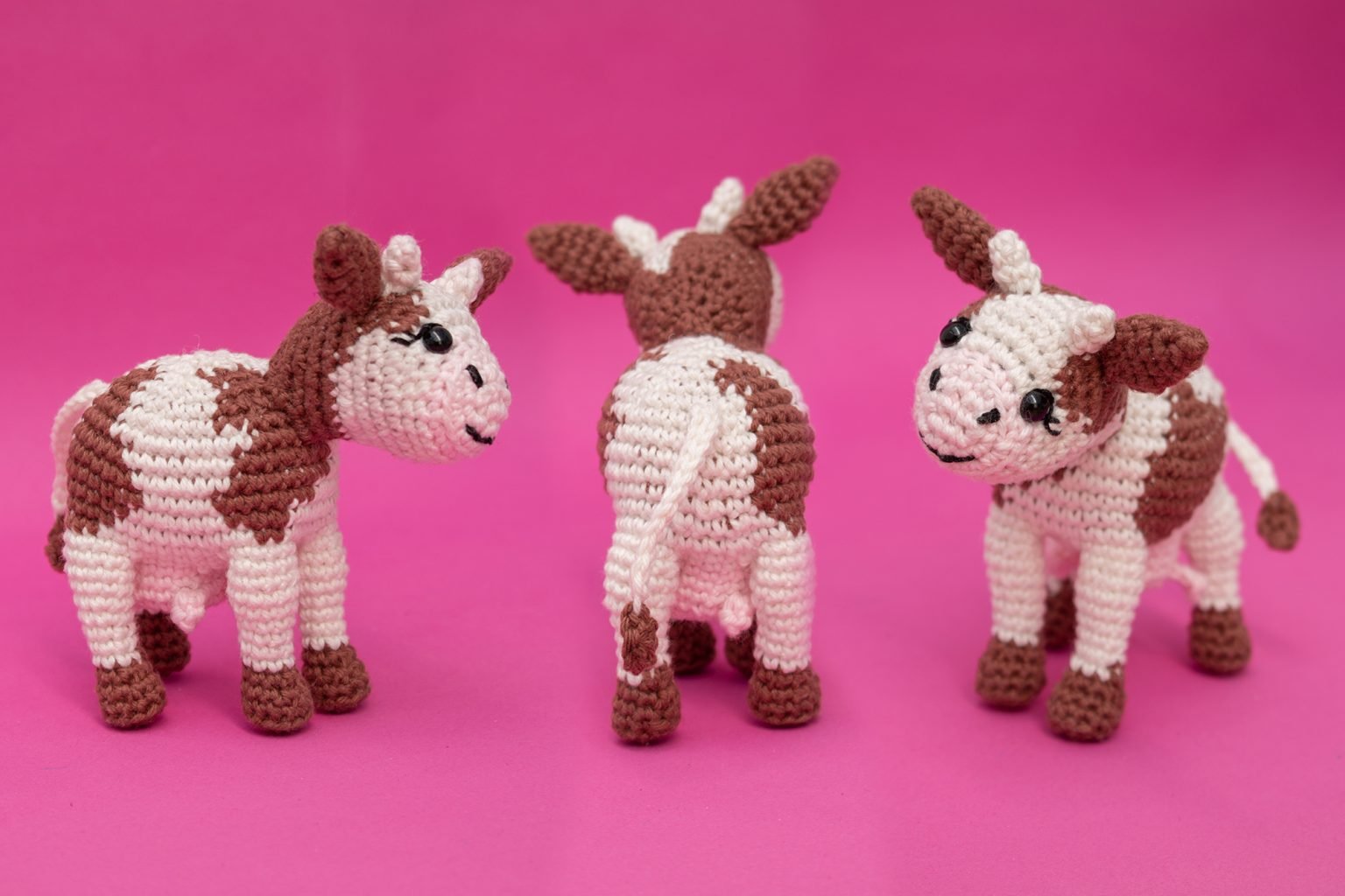 cow-crochet-pattern-1-1536x1024